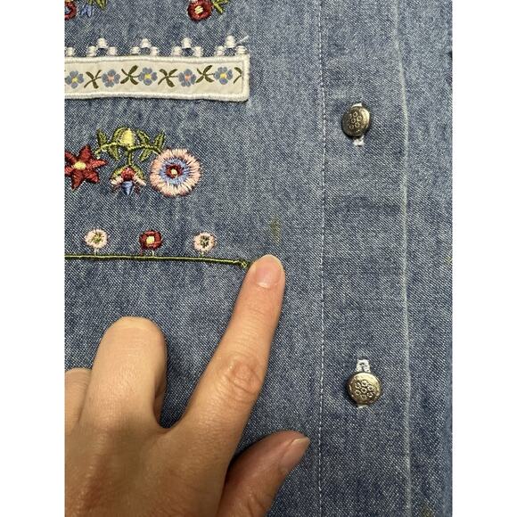 Vintage Women’s Denim Button Down Shirt Size 18 Embroidered Floral Cottage 90s - Picture 7 of 13